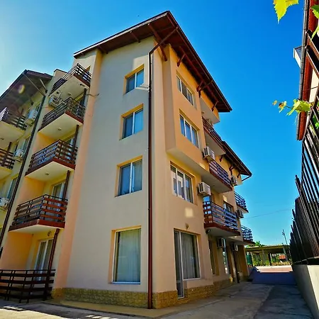 Rossitsa Holiday Apartment *